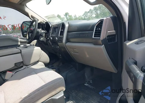 2018 Ford F-250 Xlt z USA, uszkodzony, nr VIN 1FT7W2BT2JEC44026